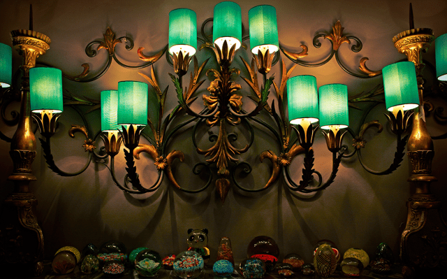 Interior Photographer London Graham Atkins-Hughes photography of Wall lighting